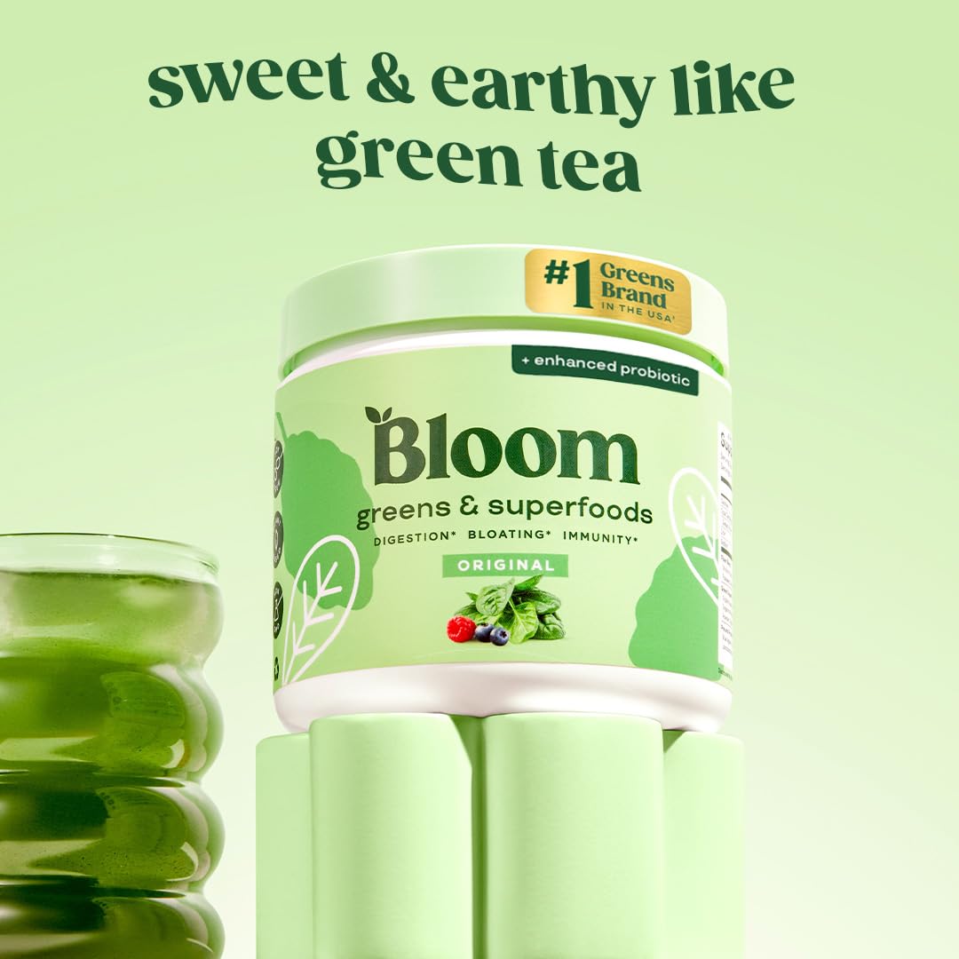 Bloom Nutrition Greens and Superfoods Powder for Digestive Health, Greens Powder, Digestive Enzymes, Probiotics, Spirulina, Chlorella for Bloating & Gut Support, Green Juice, 30 SVG, Strawberry Kiwi