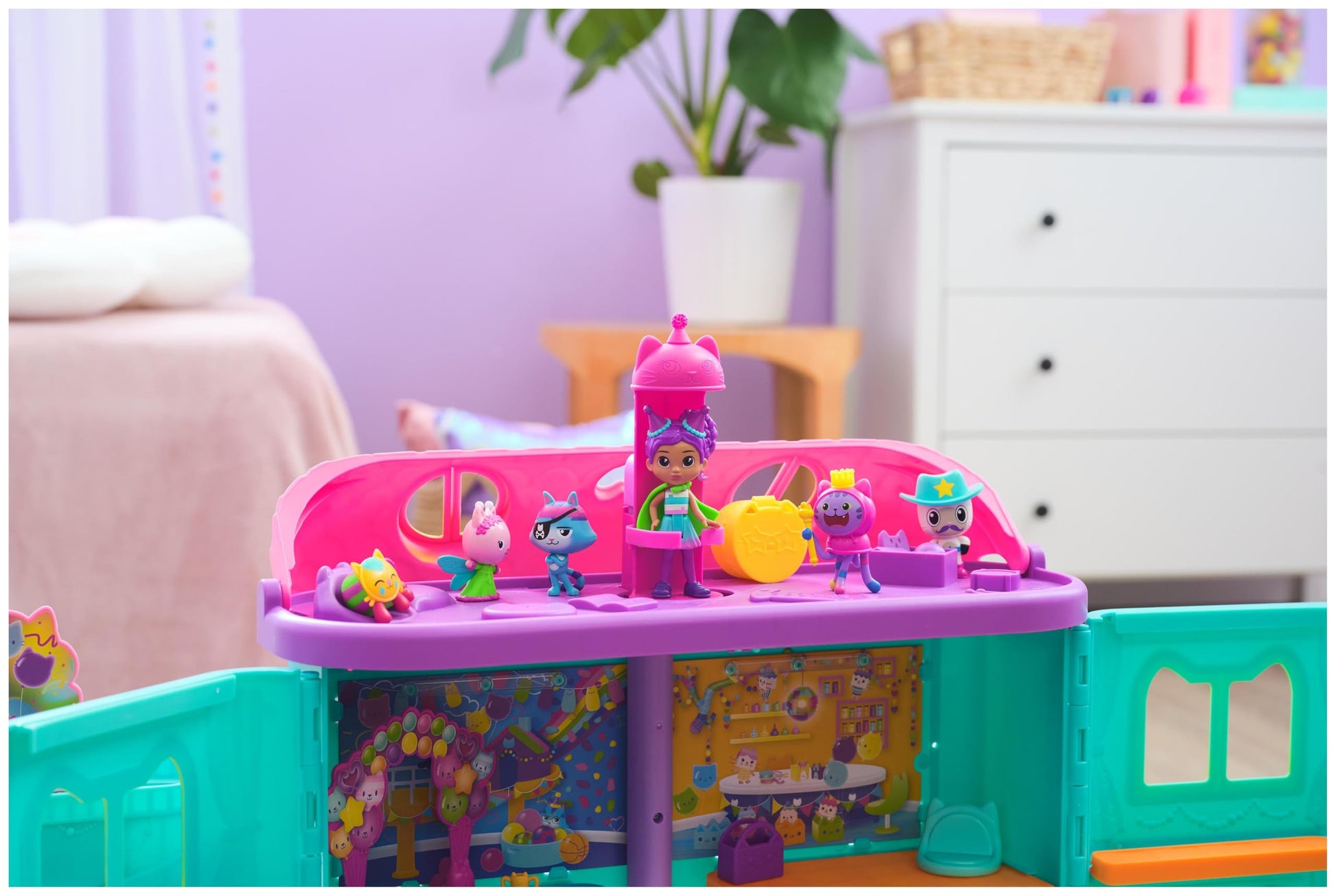 Gabby's Dollhouse, 14 Pc Celebration Dollhouse, 25-Inches Tall, with Toy Figures, Doll House Furniture & 10 Sounds, Kids Toys for Girls & Boys Ages 3+ Nirvana Guru