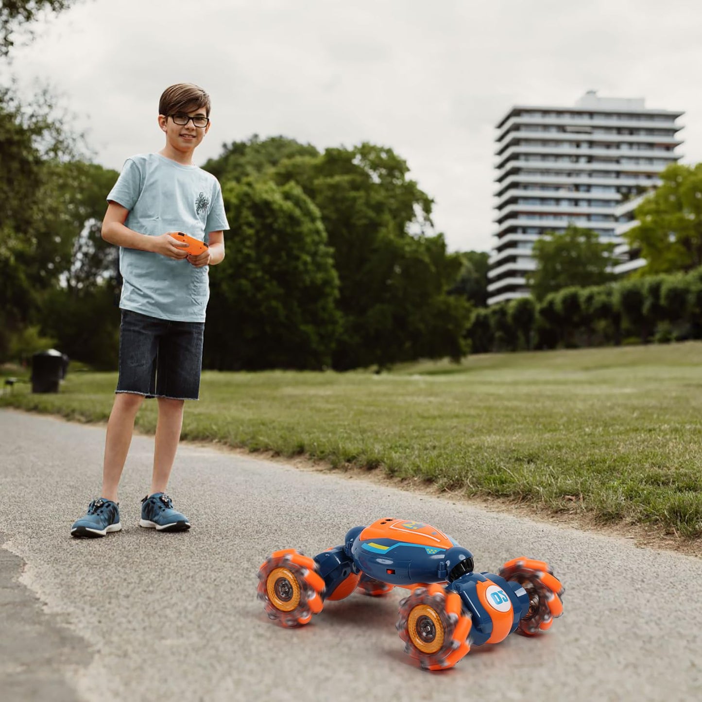 Gesture Sensing RC Stunt Car - Boys Toys Age 6-8-12, 4WD Hand Controlled Remote Control Twist Car with Light & Music, Cool Birthday Presents and Ideas Gifts for Kids Age 7 9 10 11 12 Years Old Nirvana Guru
