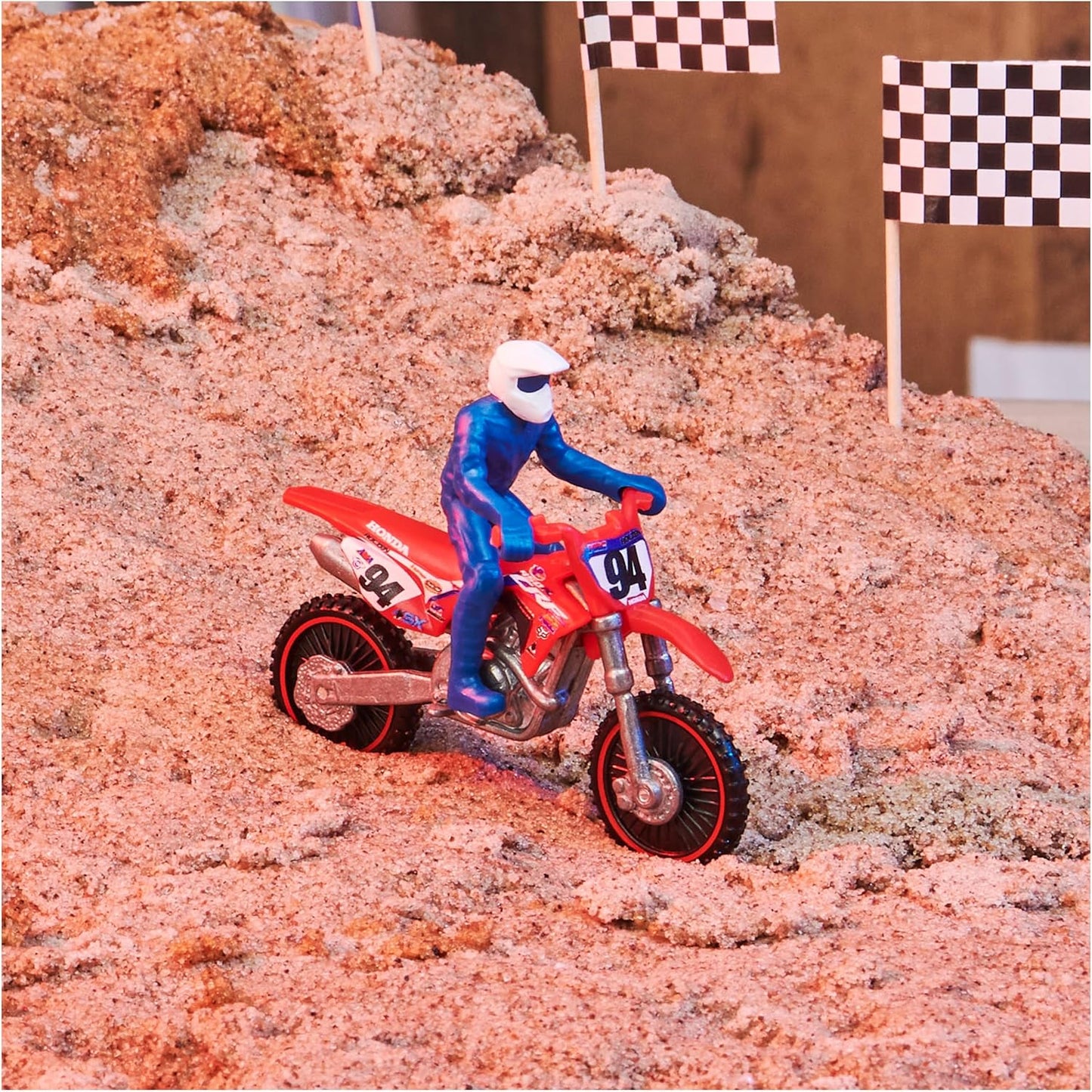Supercross, Authentic 5-Pack of 1:24 Scale Die-Cast Motorcycles with Rider Figure, Toy Moto Bike for Kids and Collectors Ages 3 and up nirvanaguru