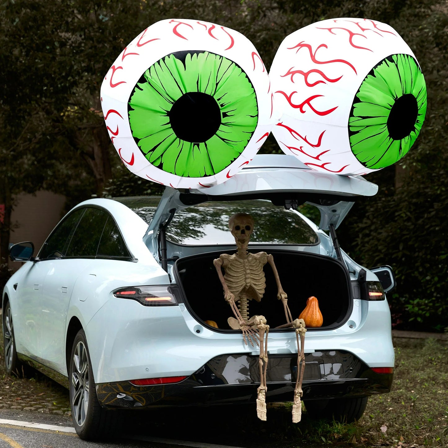 Joyfy 2 Pack Halloween Inflatable Huge Green Eyeballs with Build-in LEDs Halloween Blow up Yard Decorations,3 FT Diameter nirvanaguru