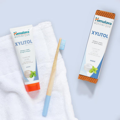 Himalaya Botanique Whitening Antiplaque Toothpaste with Xylitol, Fluoride Free, for Plaque Reduction & Gentle Whitening, 4 oz - Nirvana Guru