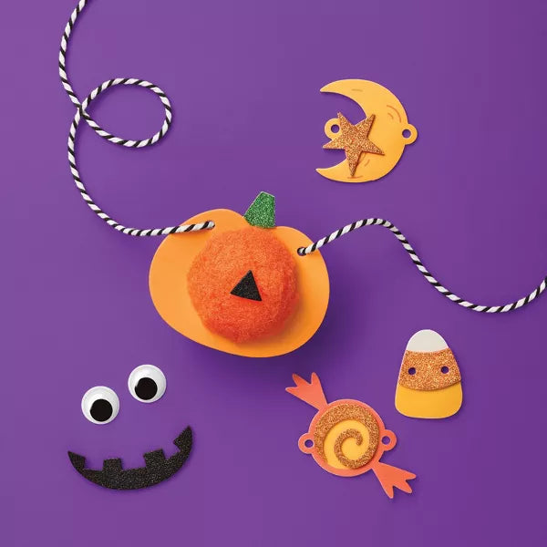 Halloween Pom Characters Garland Craft Kit - Mondo Llama™ Nirvana Guru