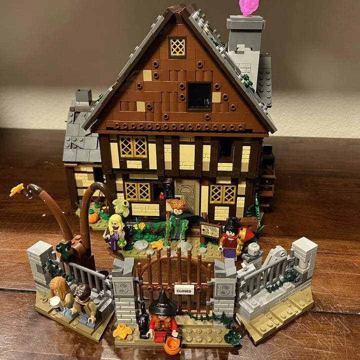LEGO Ideas Disney Hocus Pocus: The Sanderson Sisters' Cottage 21341 Nirvana Guru